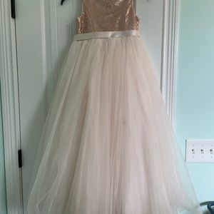 Rose gold flower girl dress, size 7 in girls.